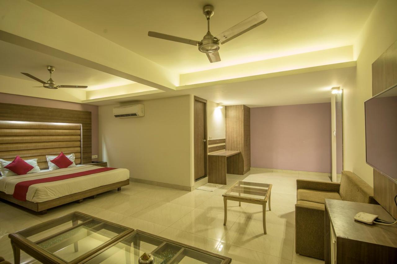 Palette Hotel Nisarga By Sunday Bhopal Zewnętrze zdjęcie