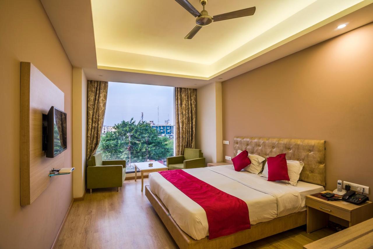 Palette Hotel Nisarga By Sunday Bhopal Zewnętrze zdjęcie