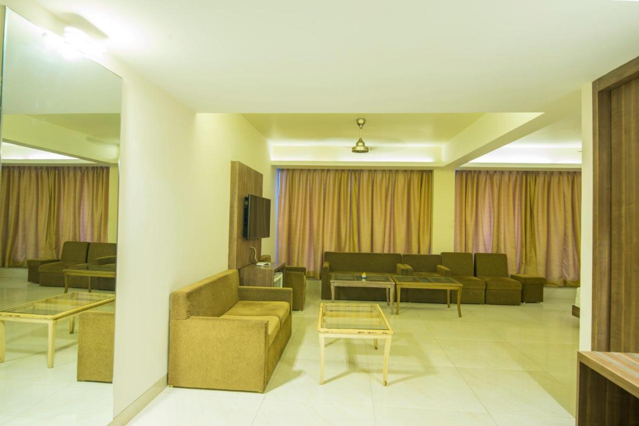 Palette Hotel Nisarga By Sunday Bhopal Zewnętrze zdjęcie