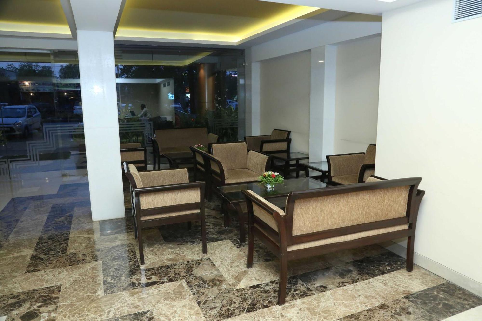 Palette Hotel Nisarga By Sunday Bhopal Zewnętrze zdjęcie
