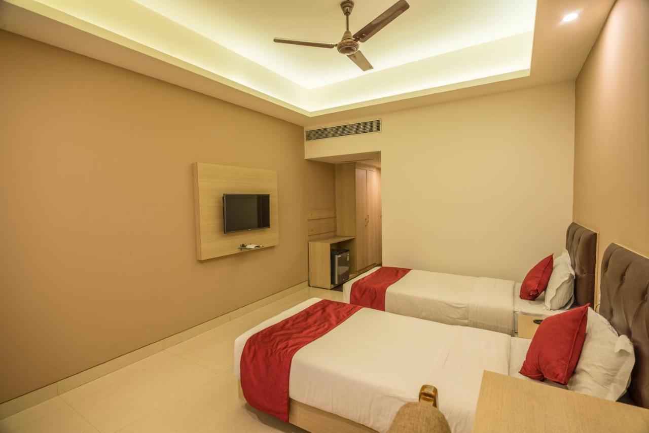 Palette Hotel Nisarga By Sunday Bhopal Zewnętrze zdjęcie