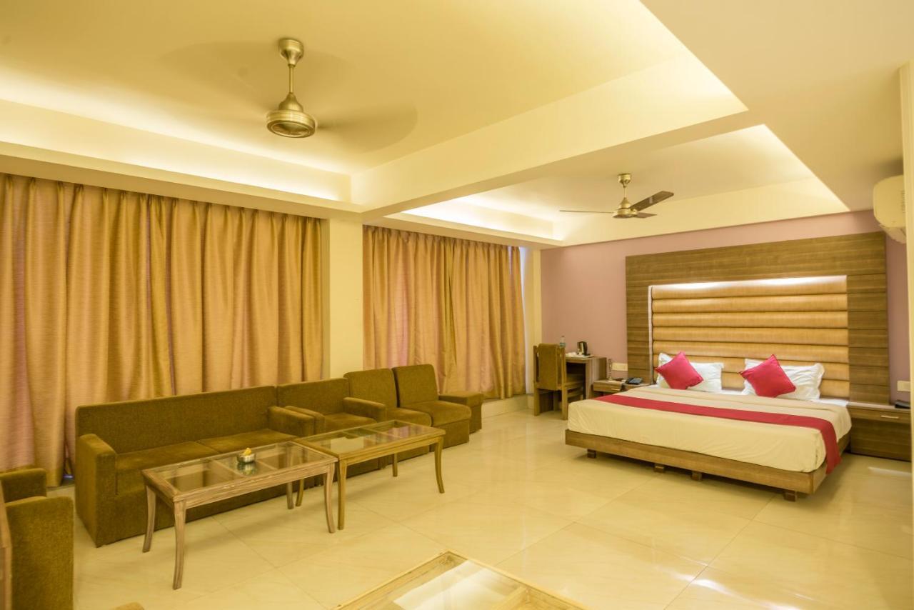 Palette Hotel Nisarga By Sunday Bhopal Zewnętrze zdjęcie